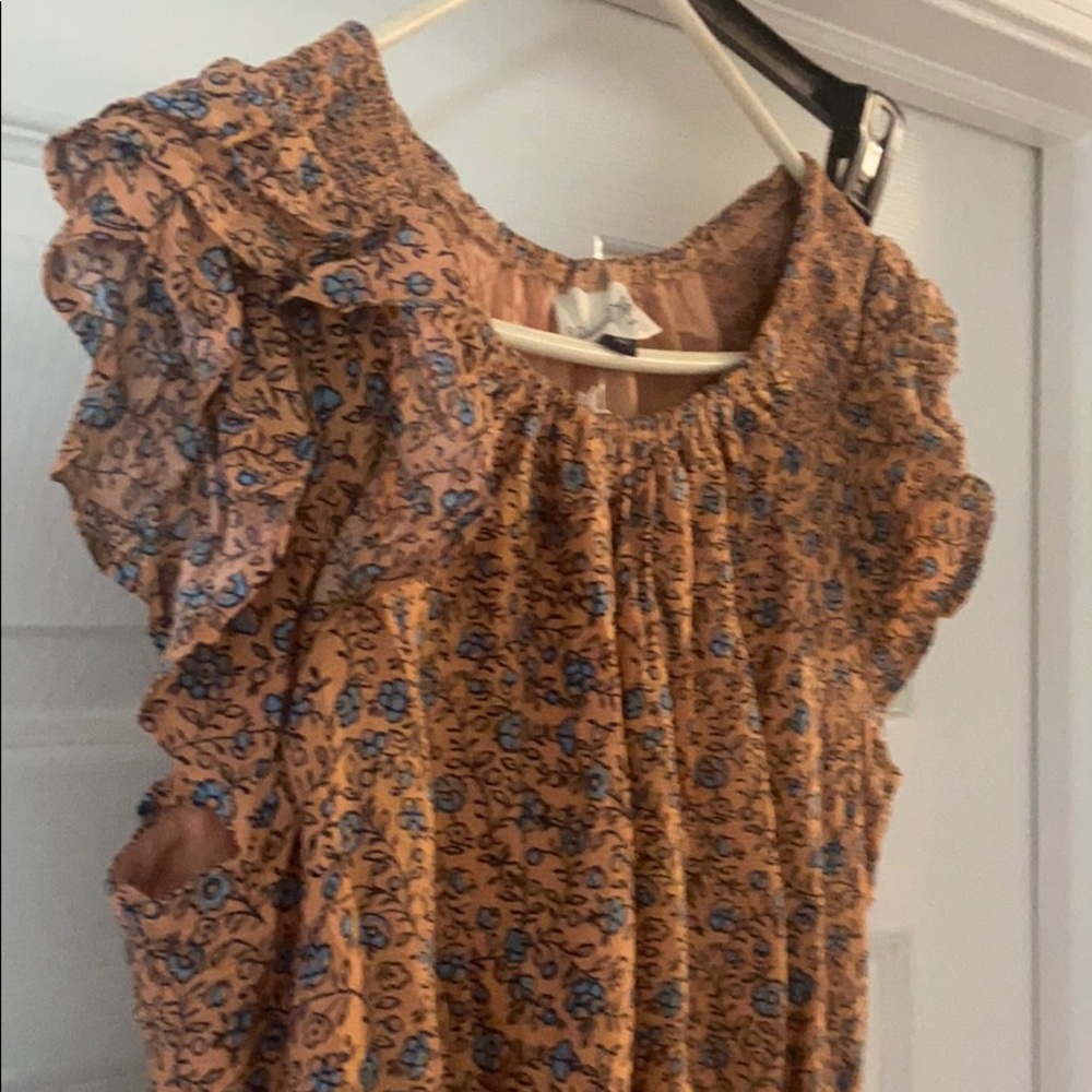 Women’s dress